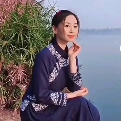 小艳子吖
