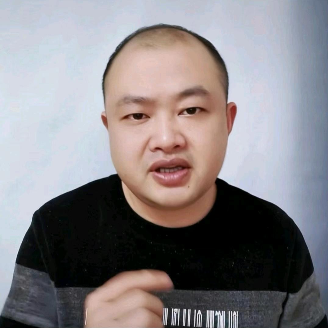 阿东.