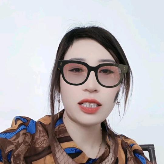 我， 爱，我，家，