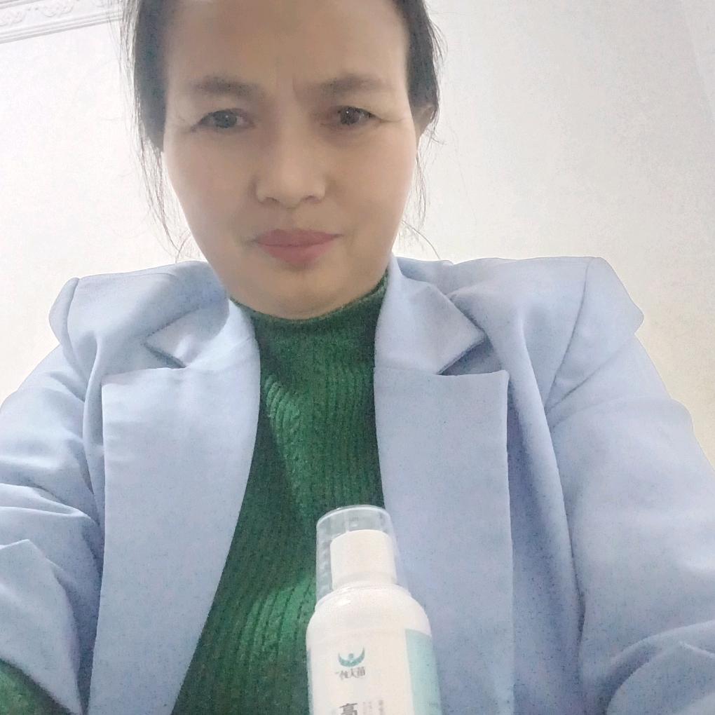 女