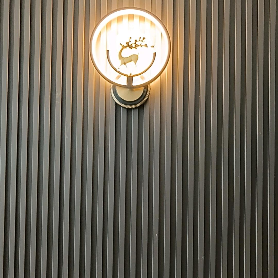 三三