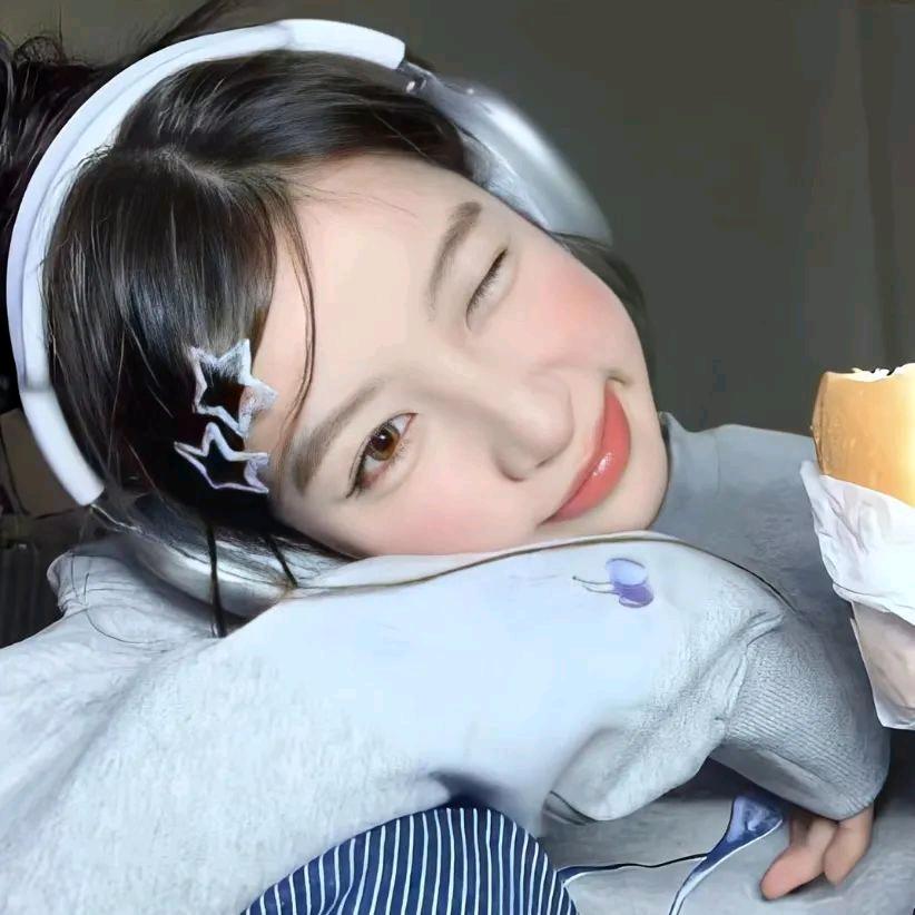 鲸鱼没水喝头像