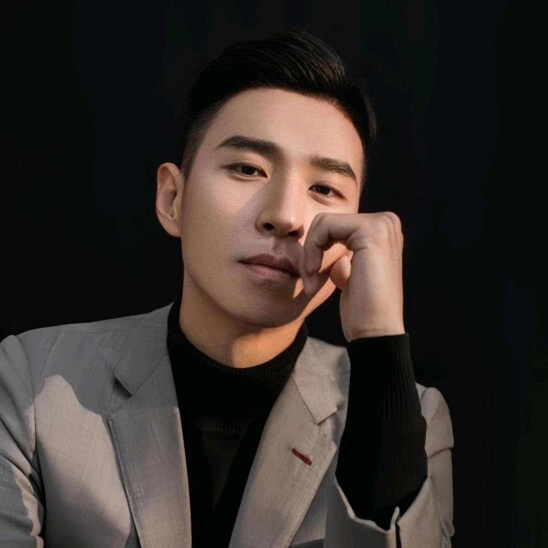 演员李锦飞（上戏大师哥）