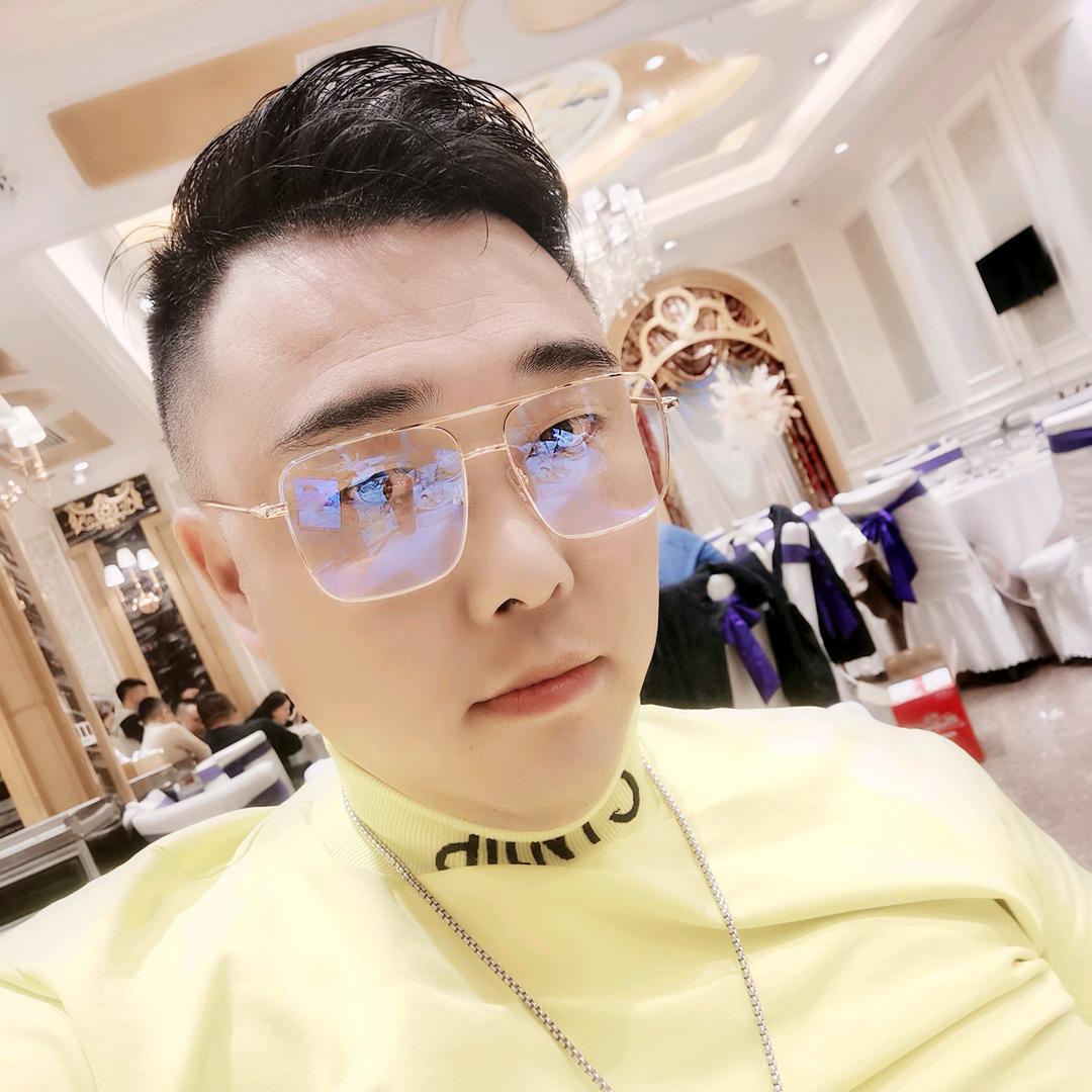鞍山德隆24小时拖车道路救援