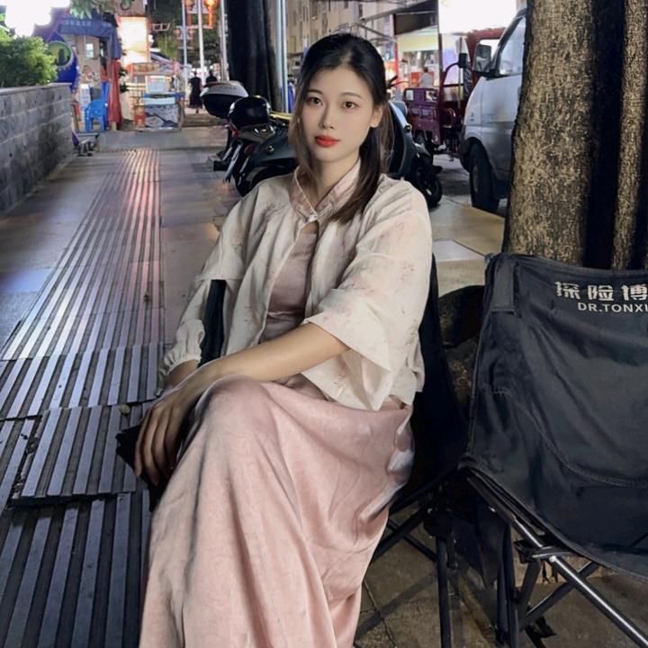 杨杨&
