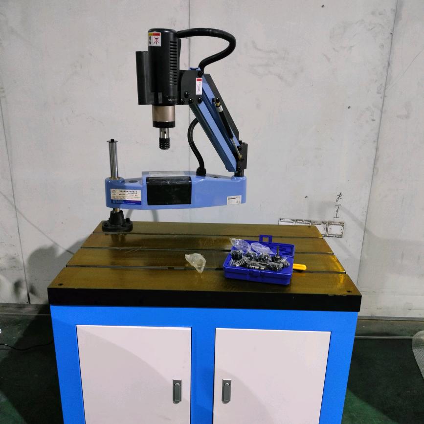 激光打标机，电动攻丝机，张小妞😁