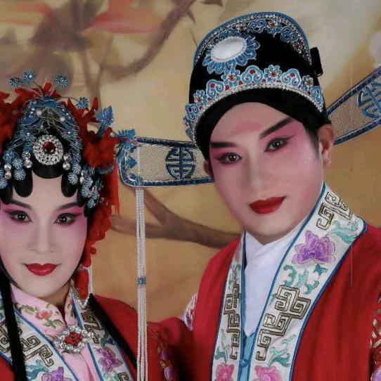 邵阳市龙龙戏剧团