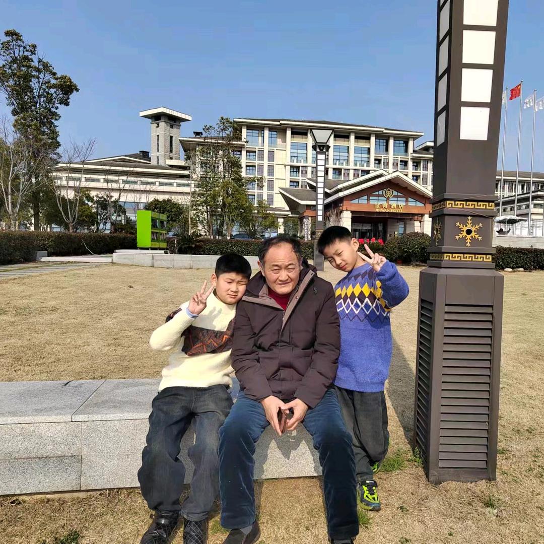 木子七十人