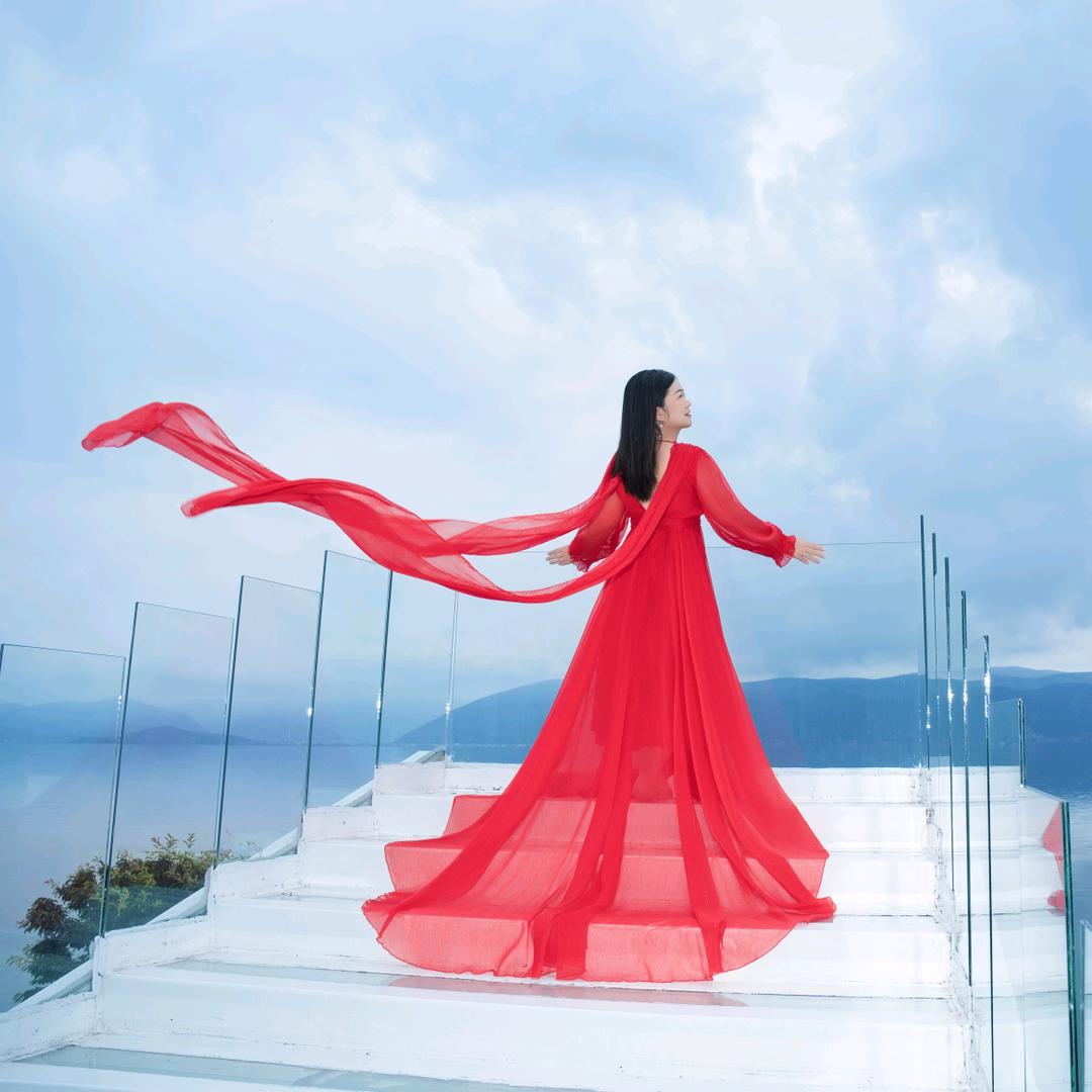 努力涨粉的丽姐💘