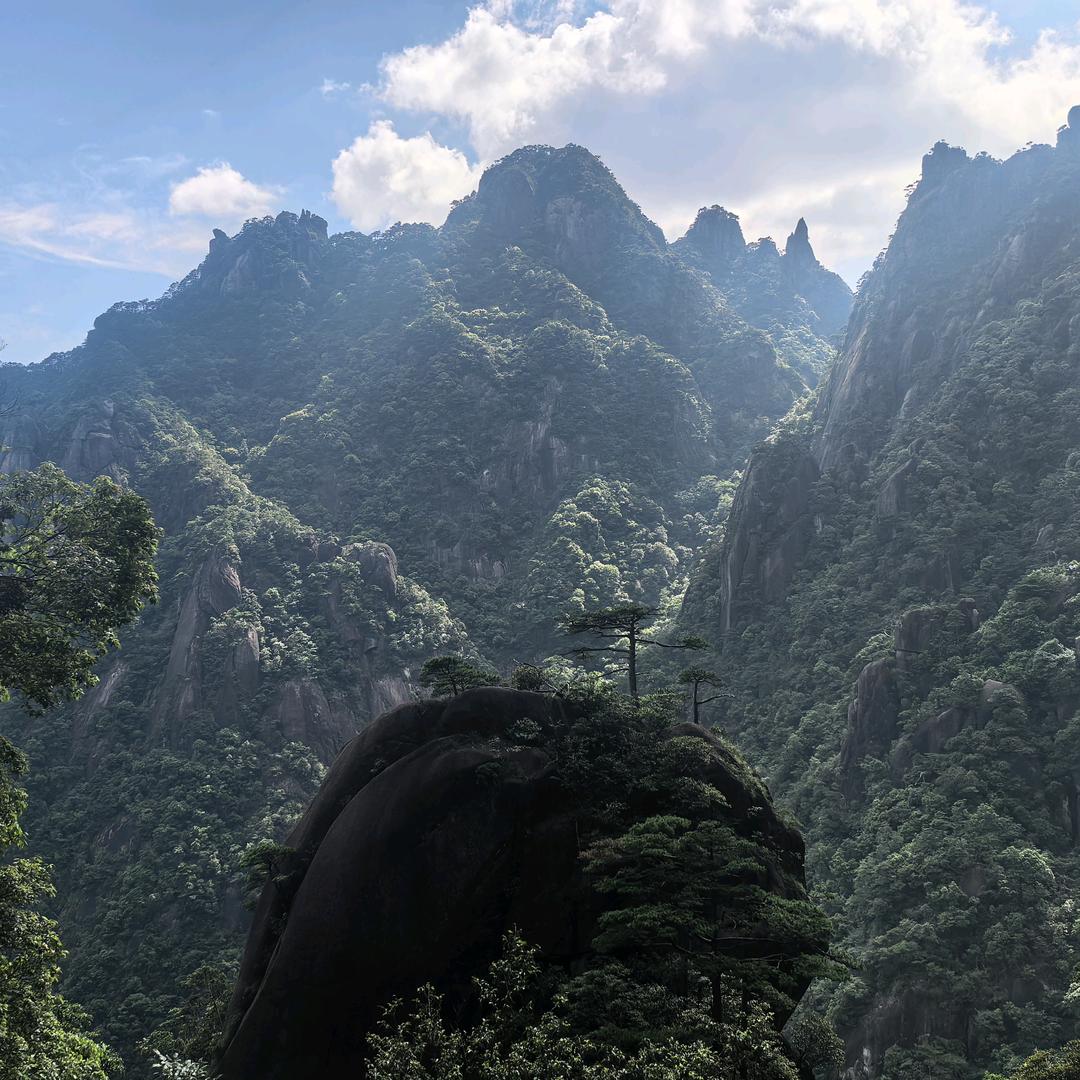 厦门市湖里区思首熟挺百货商行（个体工商户）