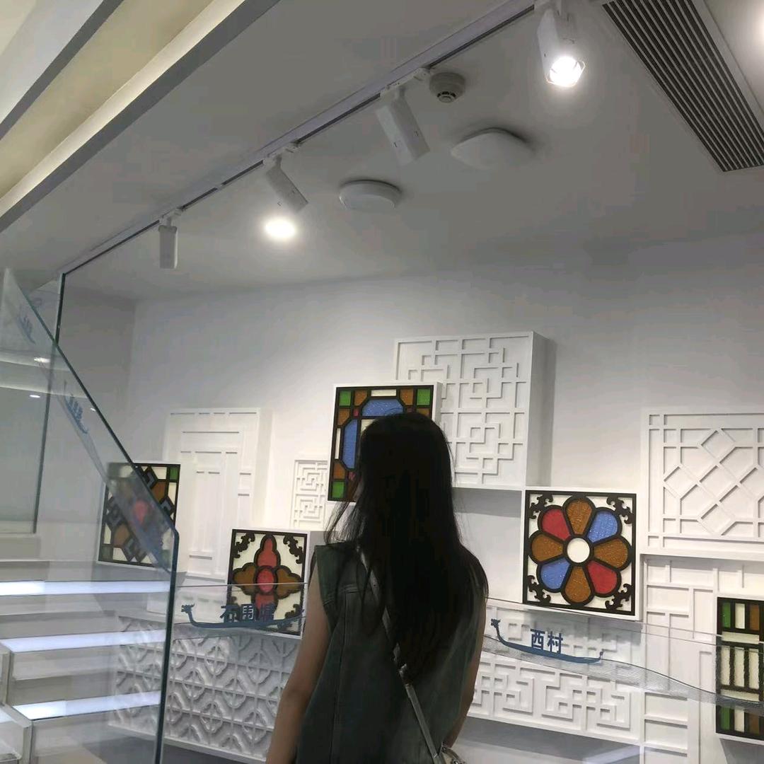 @02