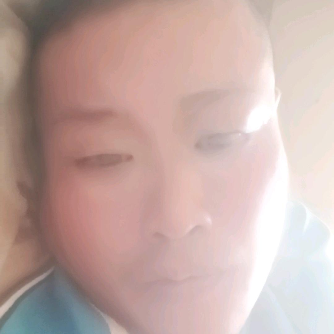 龚平