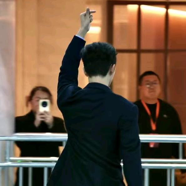 清绝一枝先百卉（YGY）