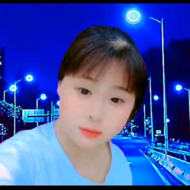玲 玉