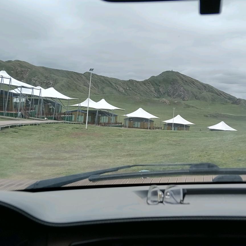 成功的路上，没有人会叫你起床！