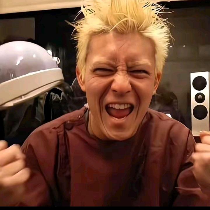 女王陛下的姐姐养的狗的主人