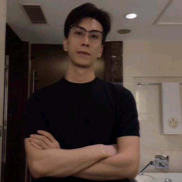 安潮妮（原创女裤）