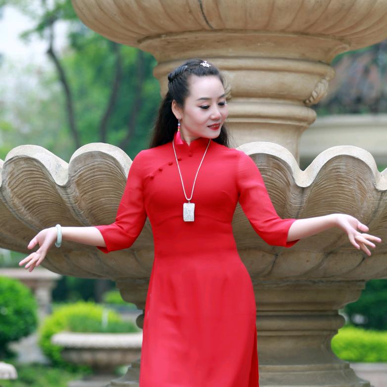 华玲舞蹈