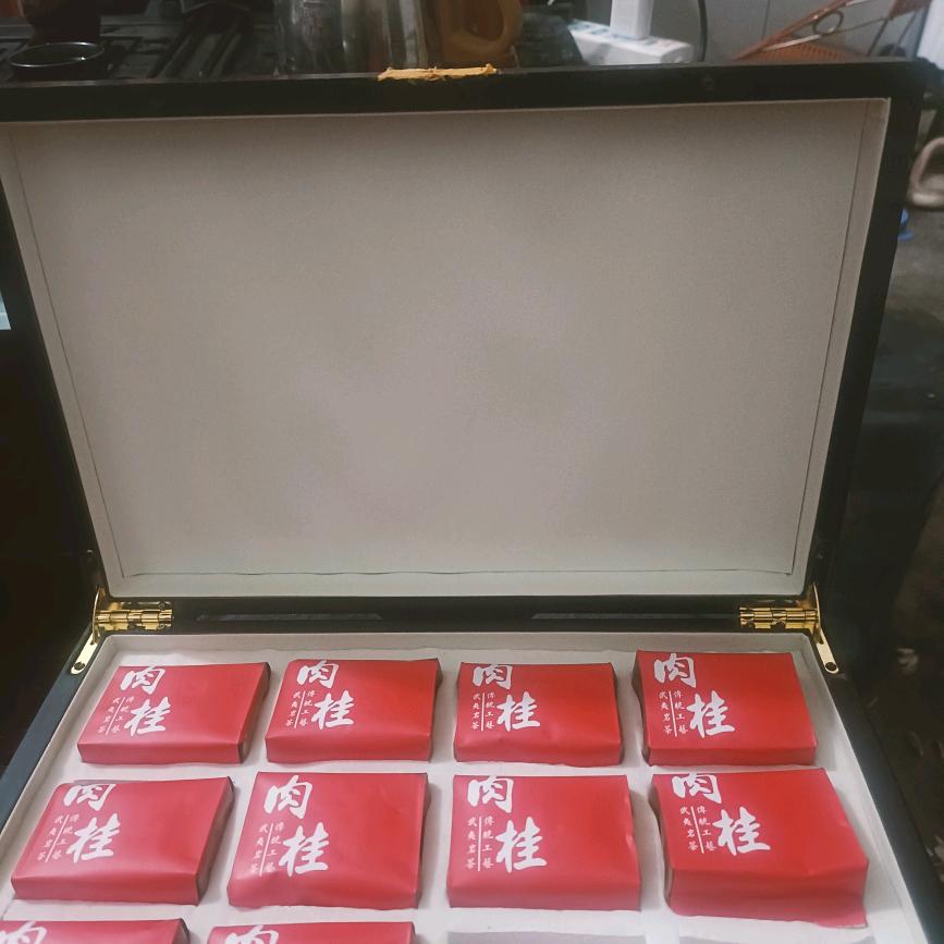 用户5624784048278沙漠一瓶水