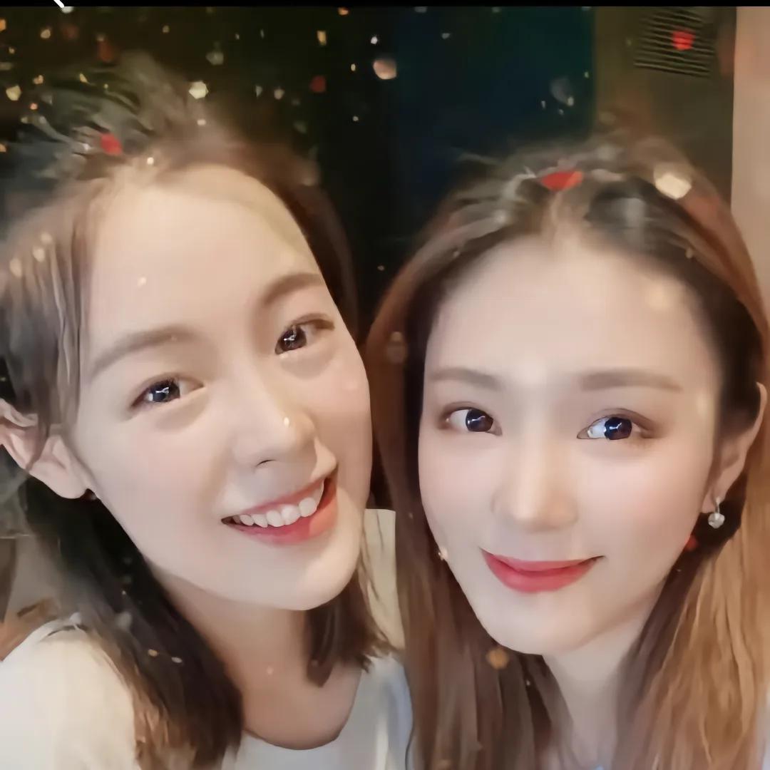 娅小菲