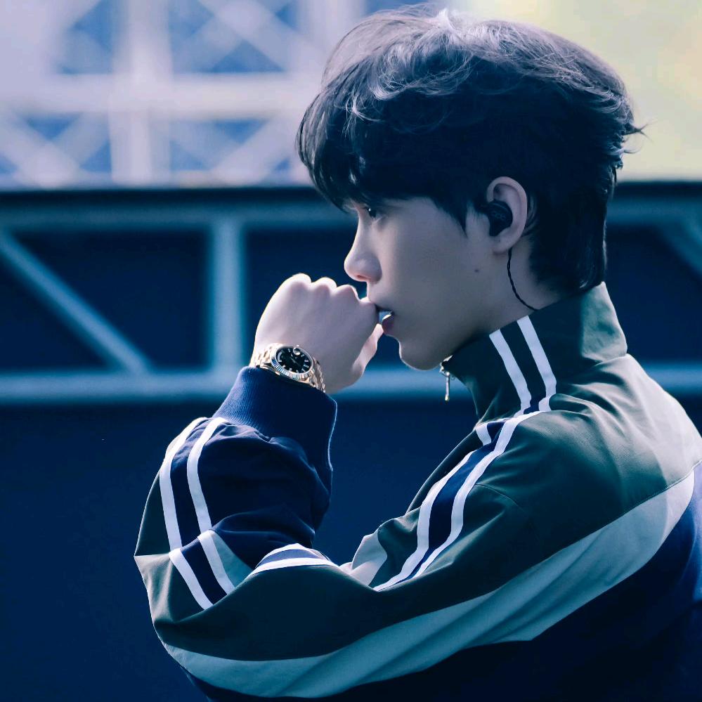 ╯ZH-💕粥粥en`➢⊹