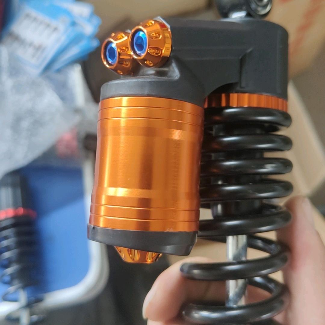 精品液压减震器