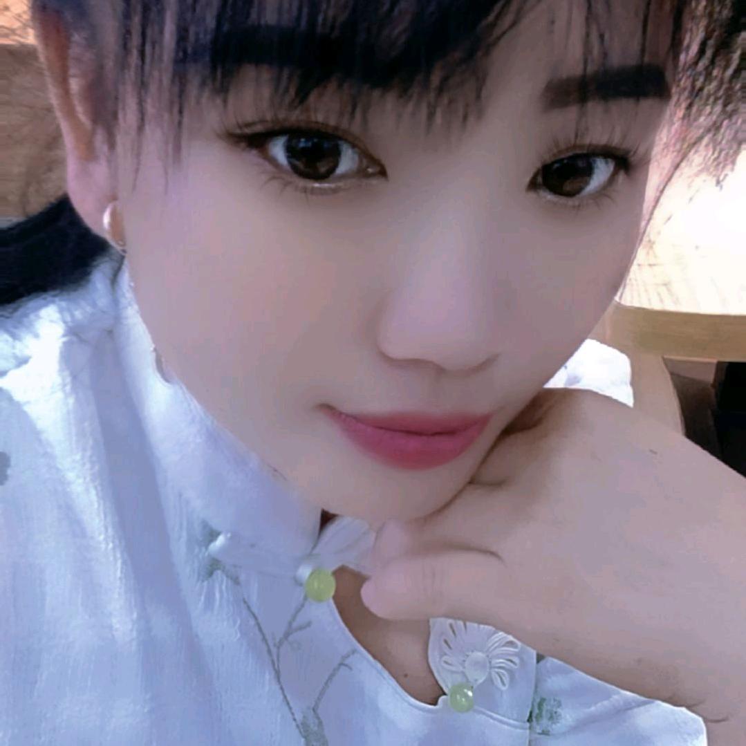 丑丑的女孩。