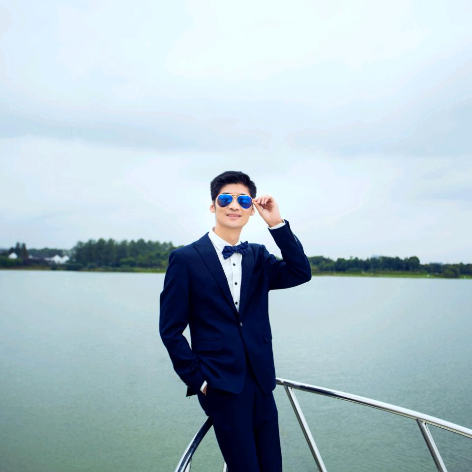 一哥浩丽文化传媒