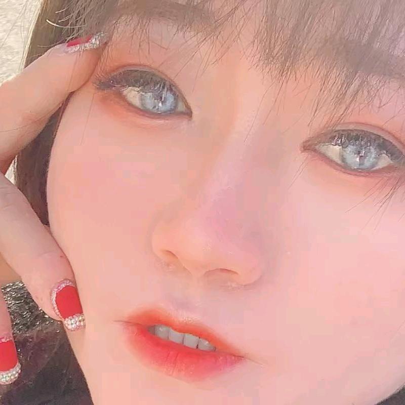 阳光爱笑的女孩