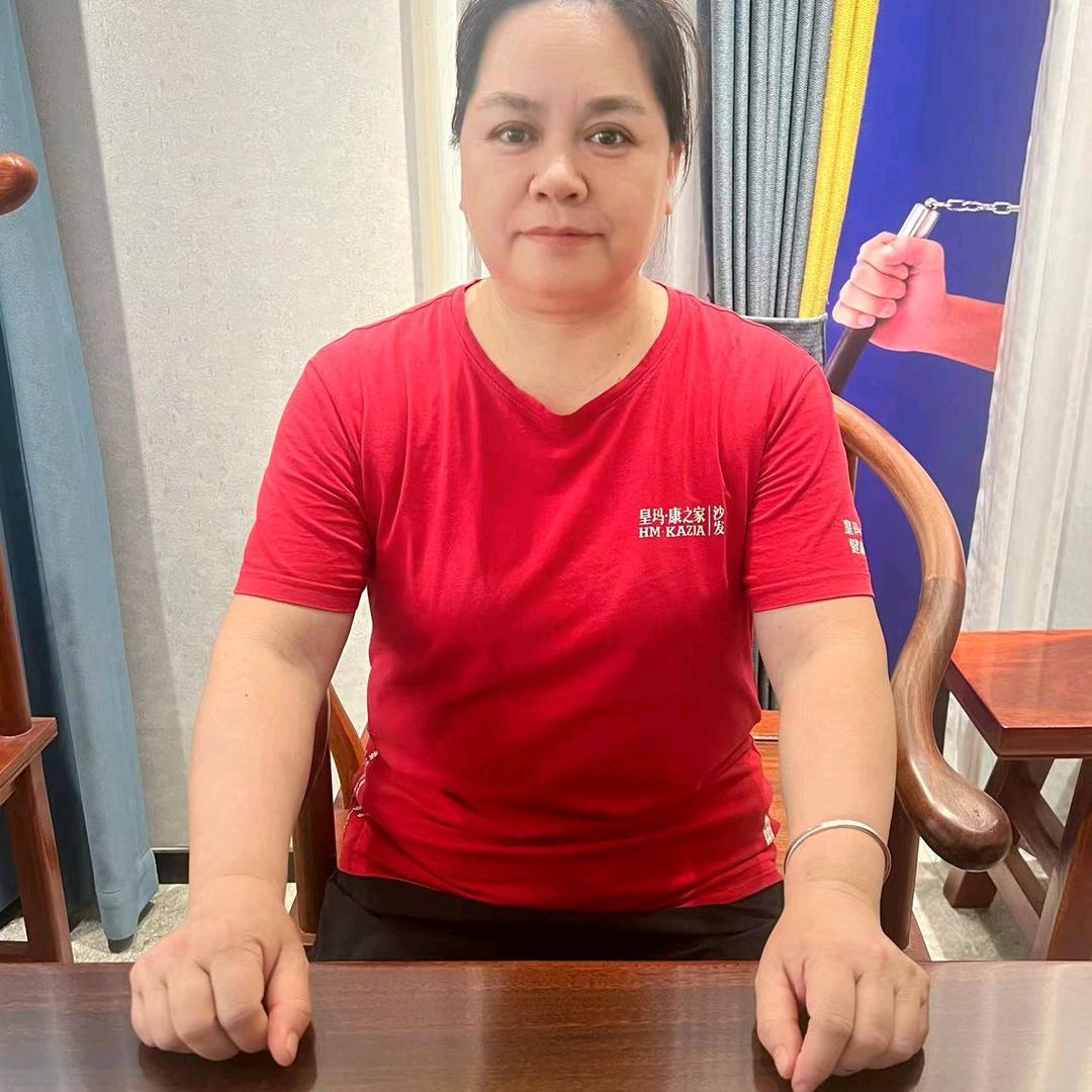 龙州民族家具城李姐