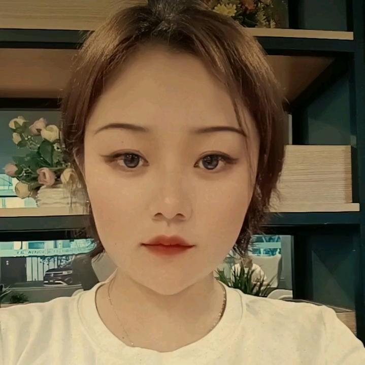 周大生珠宝～董青