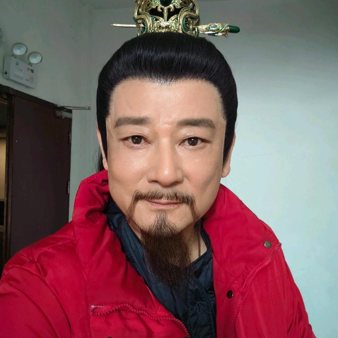 演员贺镪