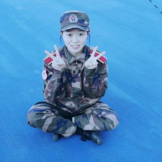 道真艾杰曼女装服装店(老药材公司对面)