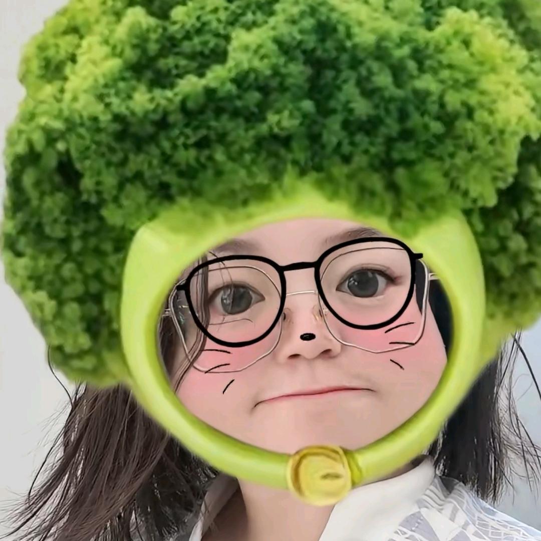 摆烂的母子俩（努力涨粉中）