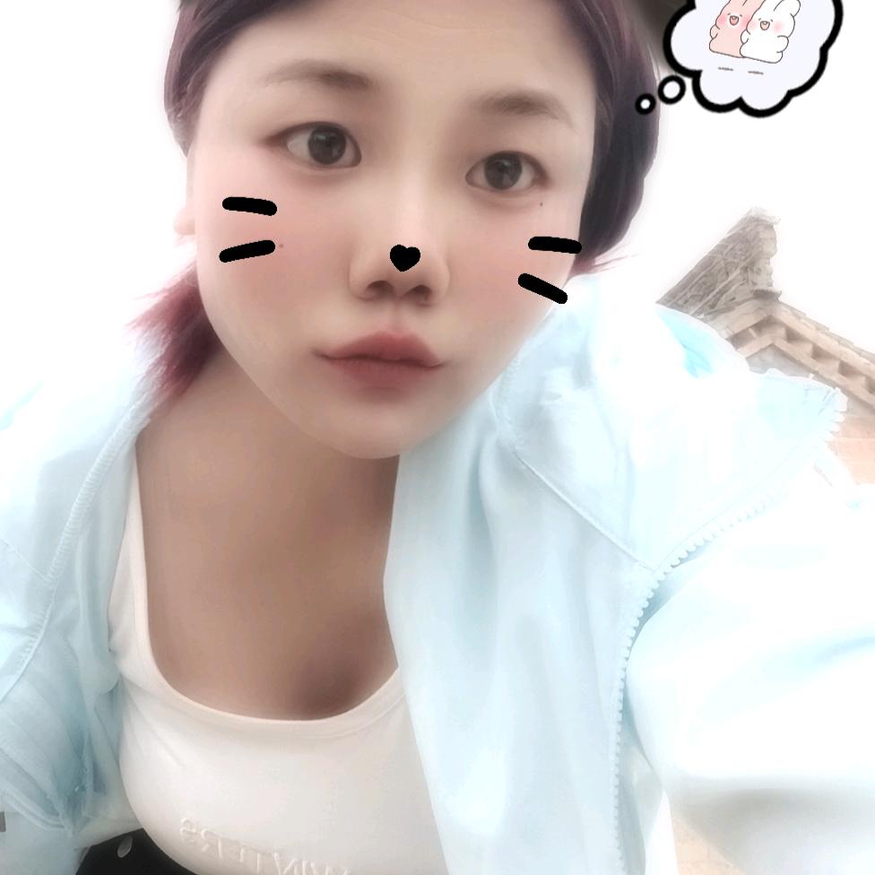 瑞瑞爱笑
