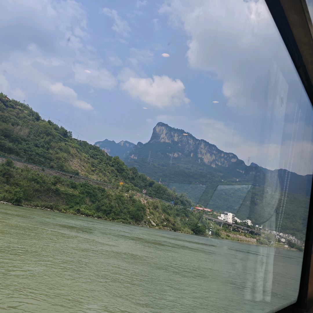 奥特曼打小怪兽