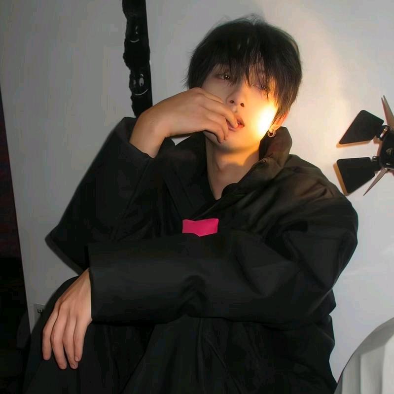 迟舟.