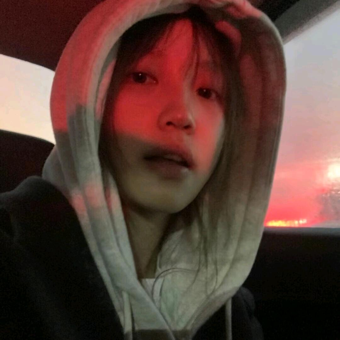脑袋困掉了🥱
