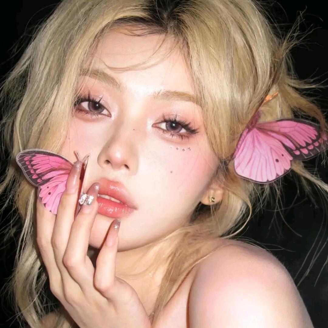 𝘼𝙪𝙧𝙤𝙧𝙖.🦋