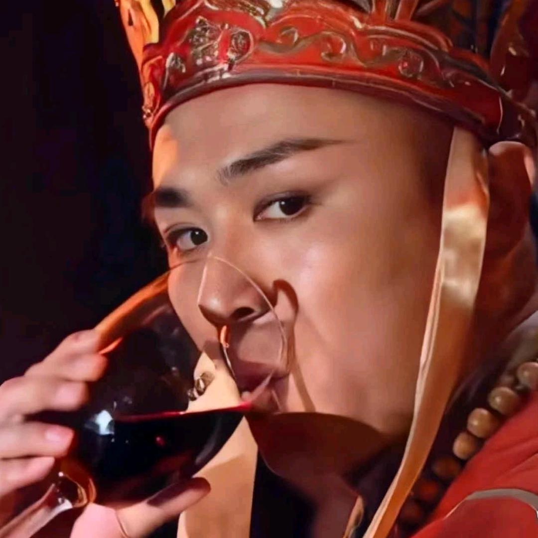 |｡･㉨･)っ♡任民币　♪