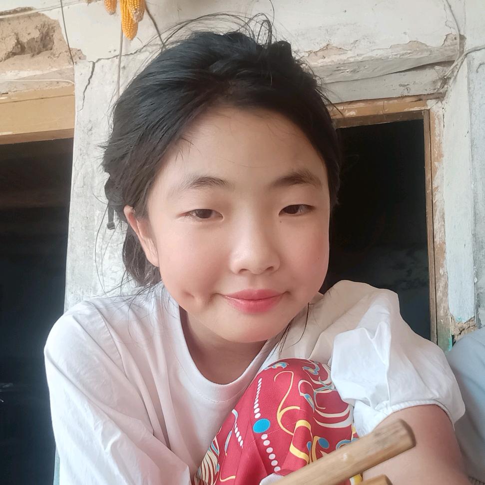 赵翠华的孙女.露是程静怡