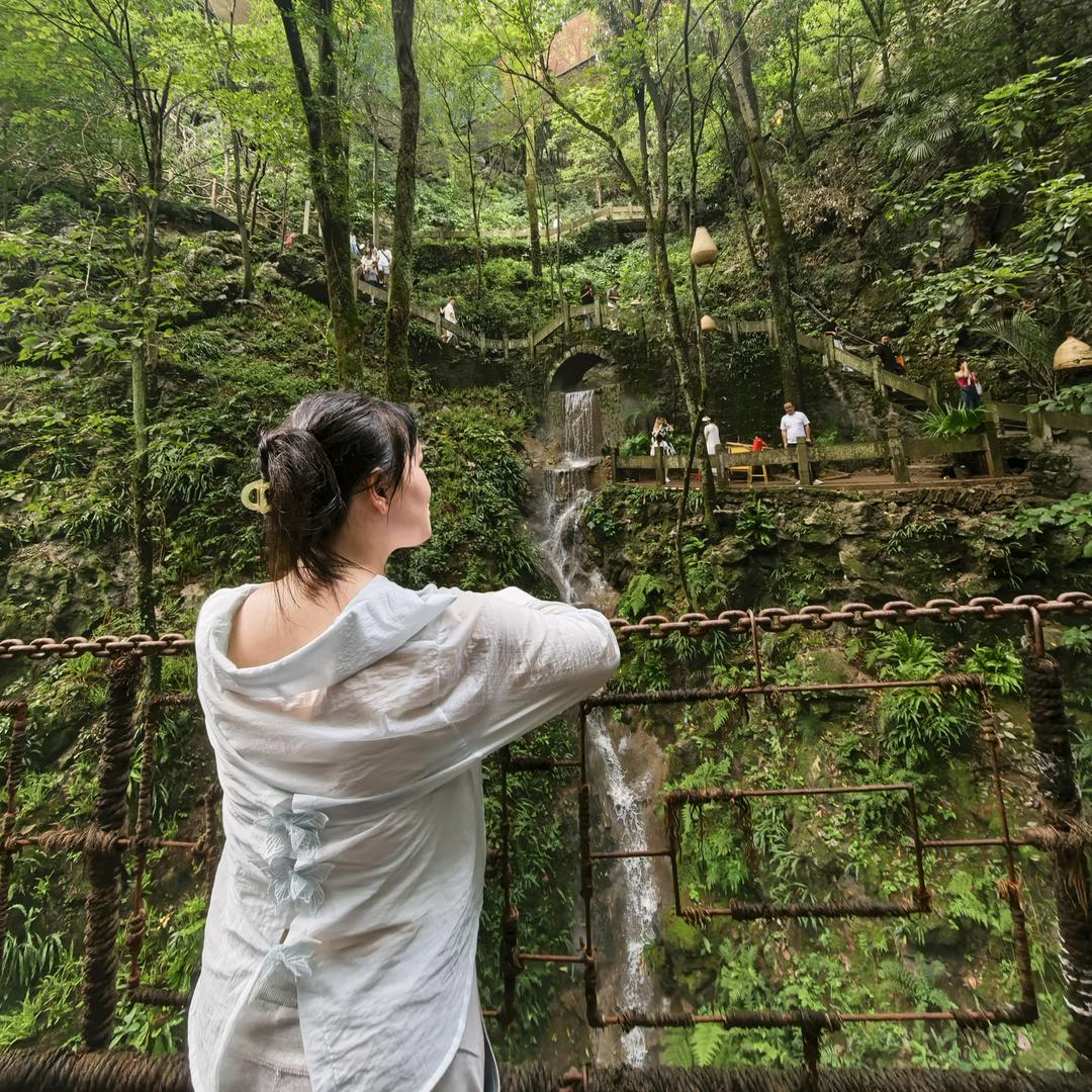 小豆丁（三娃的麻麻）