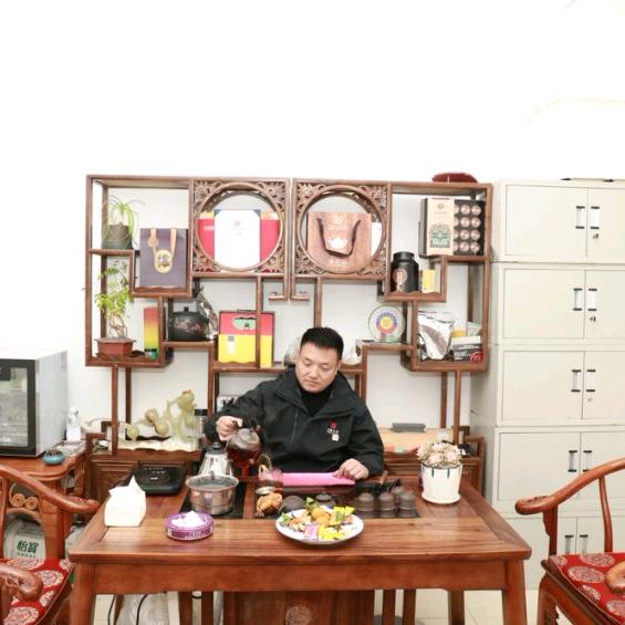 四川众聚义合辜建华