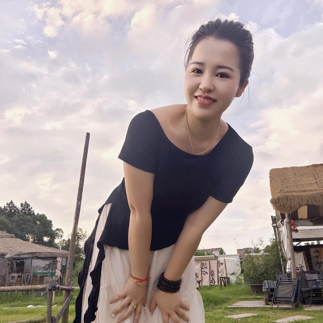 🦄小艾🐴同学🦄