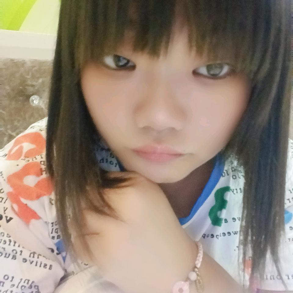 黑妞被咬了，白妞吓傻了！