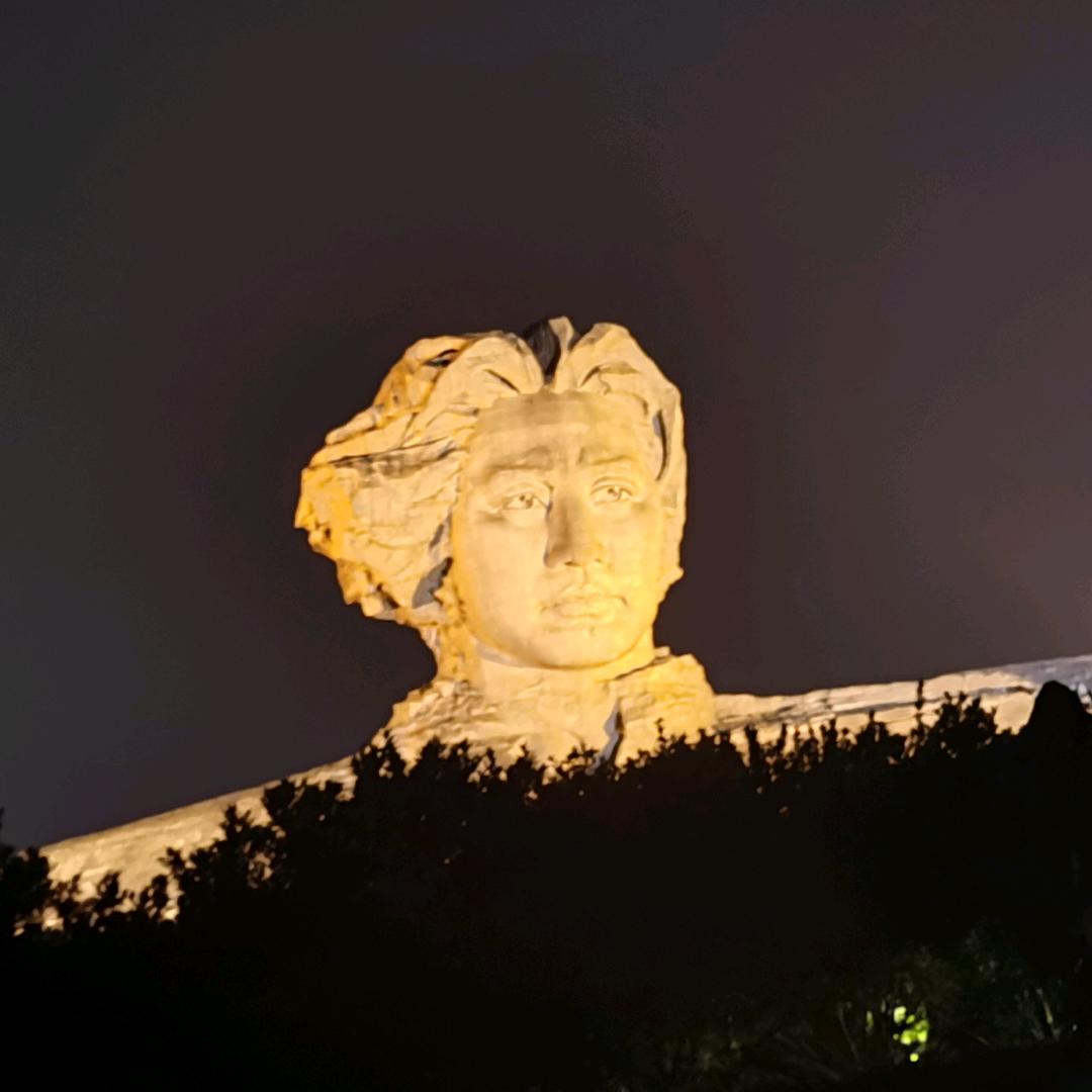 那个姓李的小同志