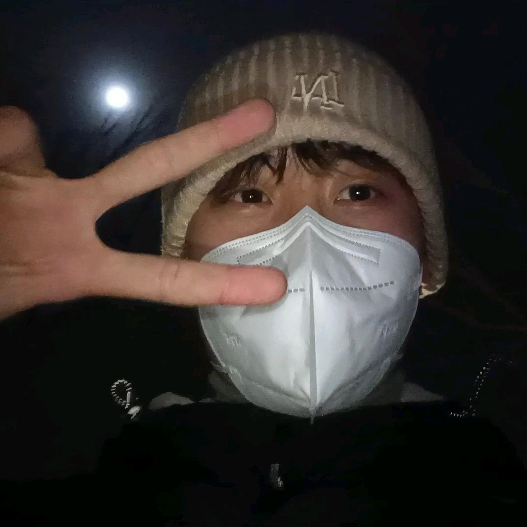 喜欢草莓熊🍓🐻