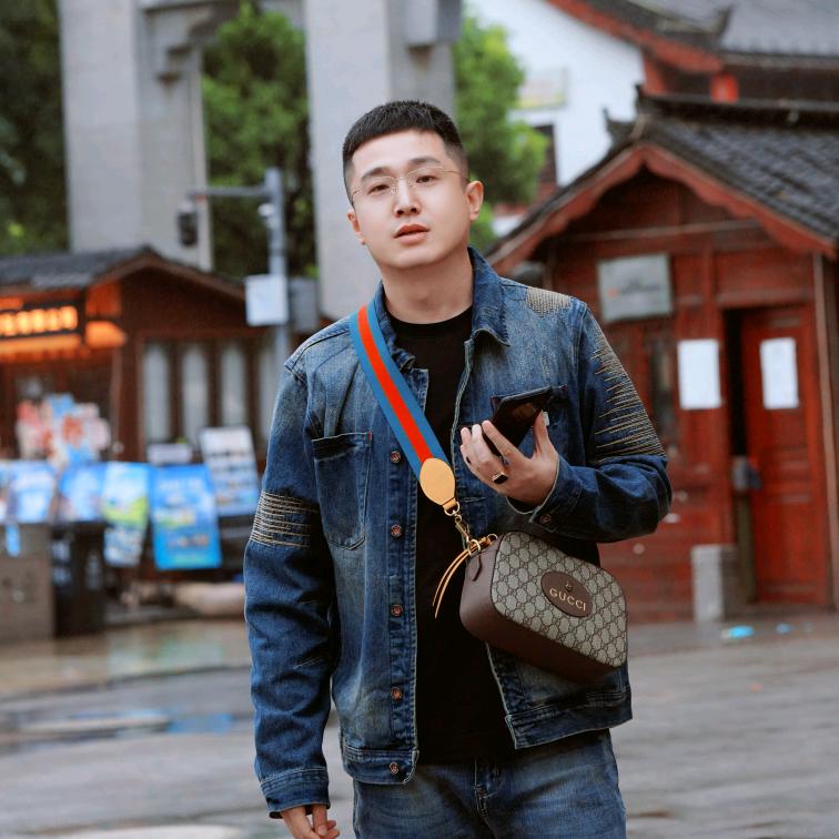 翡小翠（翡翠原石供应链）