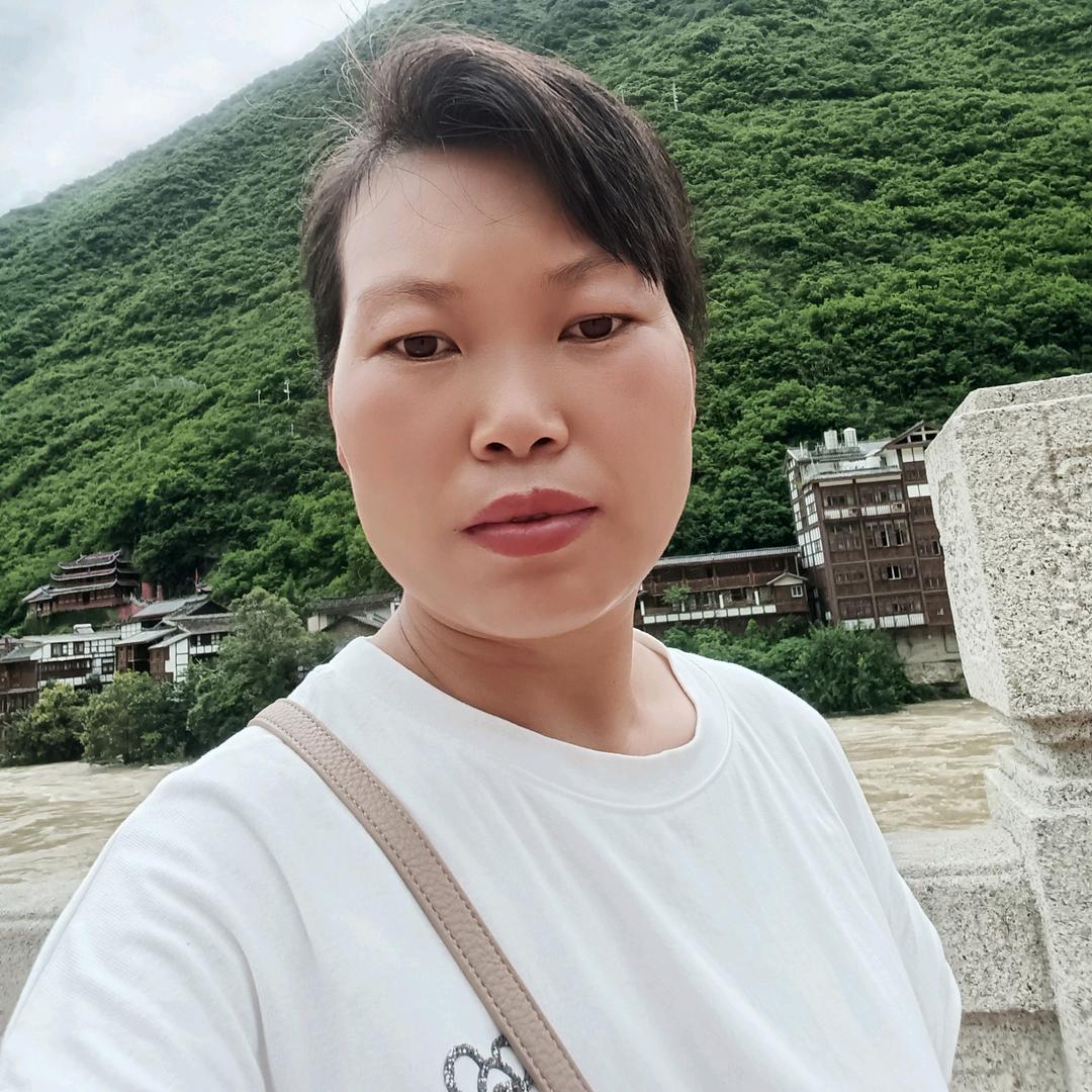 成都展览，展柜油漆加工
