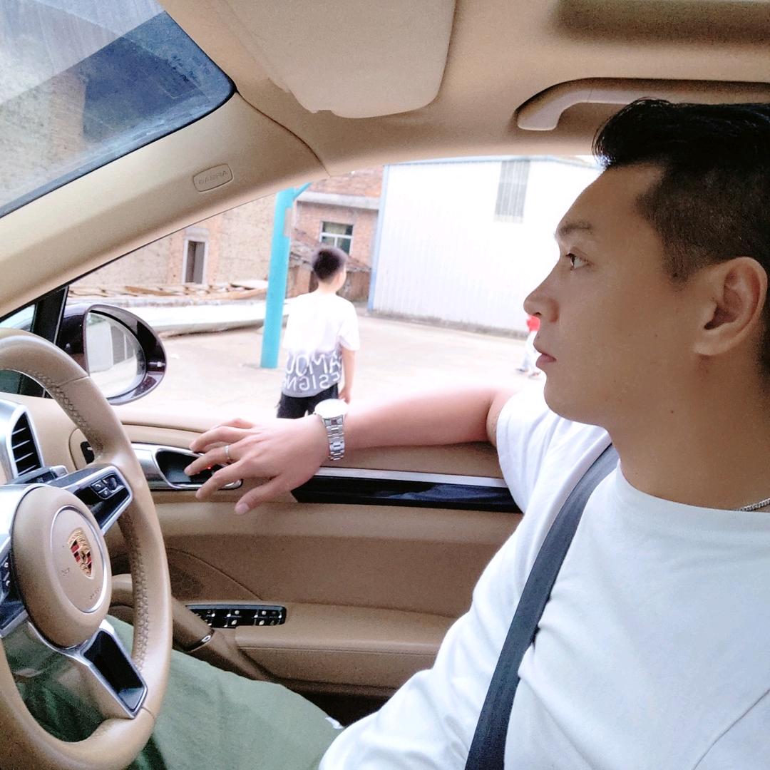 大男孩👦🏻